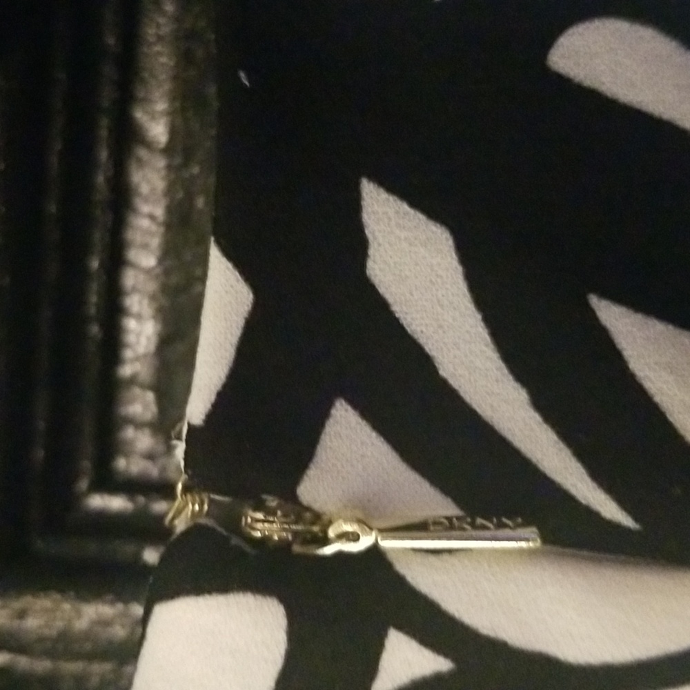 Women's DKNY Black and White Abstract Print; Sleevesless A Line Dress; Size 14 - Picture 7 of 8